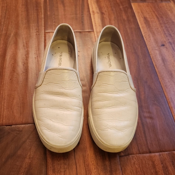 VINCE Slip-on Sneaker - Picture 8 of 8